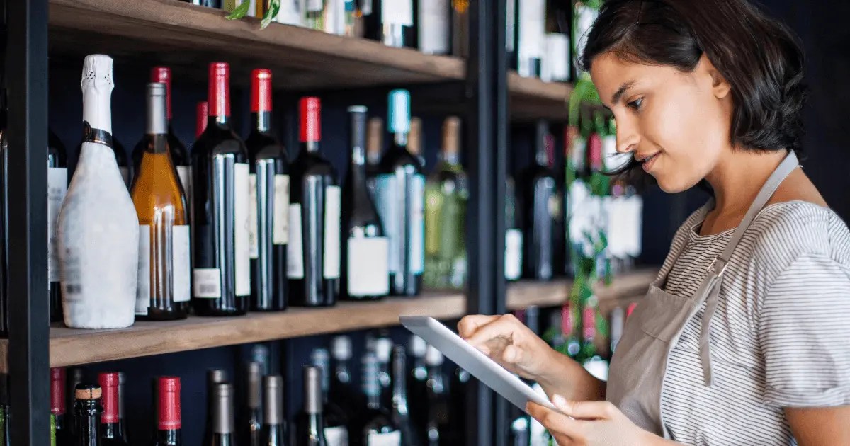 5 Top Liquor Store POS Systems Features + Reviews